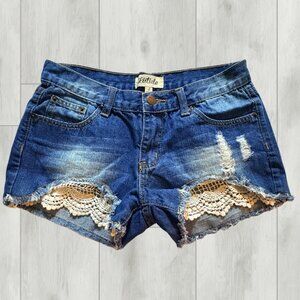 listacle Jean Shorts with Lace